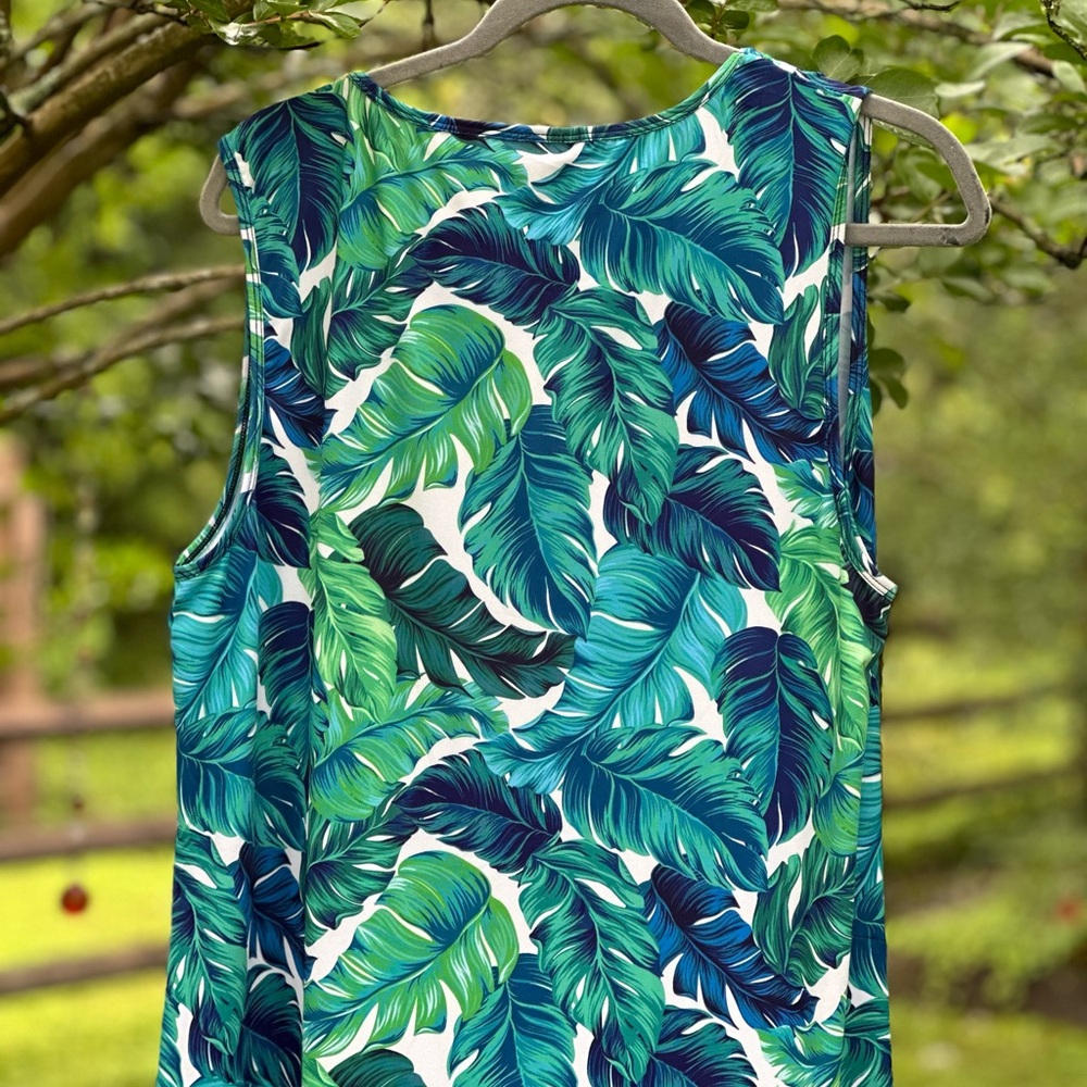NWOT BEAUTIFULLY COLORED DRESS! - Picture 9 of 17